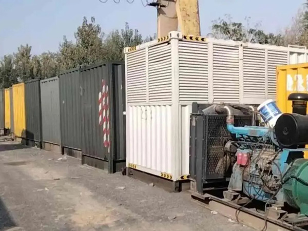 巩留200KW柴油发电机机组每小时油耗是多少?